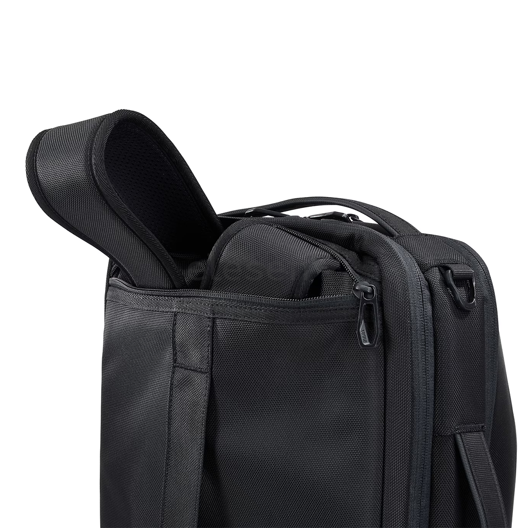 MALETA THULE ACCENT CONVERTIBLE BACKPACK 15.6  BLACK