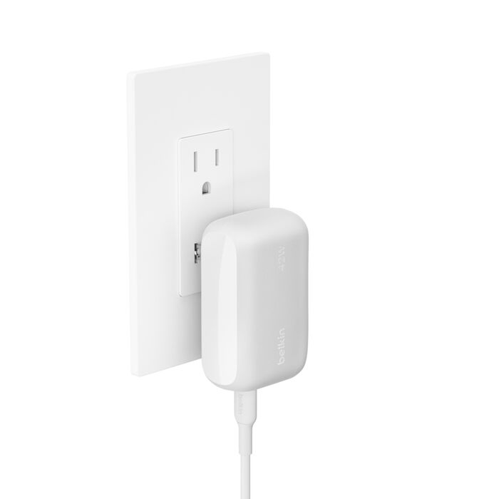 ADAPTADOR BELKIN PARED 42W 2 PUERTOS USB-A Y USB-C +CABLE USB-C