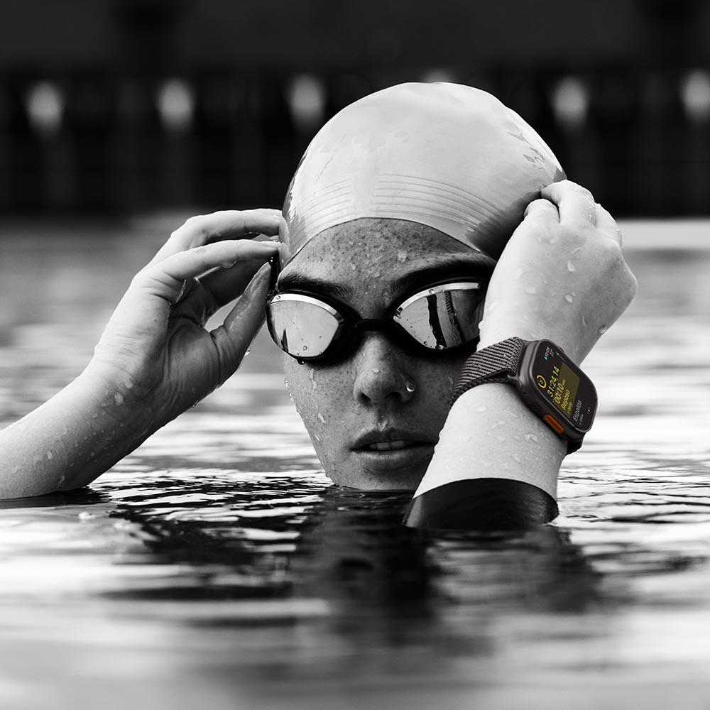 Apple Watch Ultra 2 GPS + Cellular • Caja de titanio negro de 49 mm • Correa Trail negra - S/M