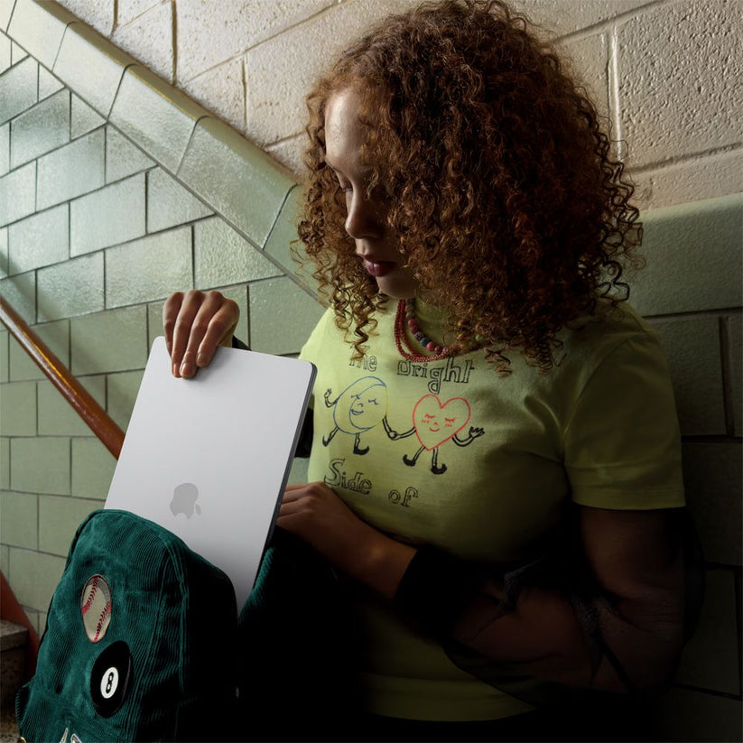 MacBook_Air_15-in_M5_Sky_Blue_PDP_Image_Position_7__MXES