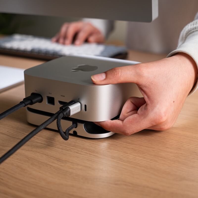 SOPORTE SATECHI HUB  4 EN 1 PARA MAC MINI M4 PUERTO PARA SSD