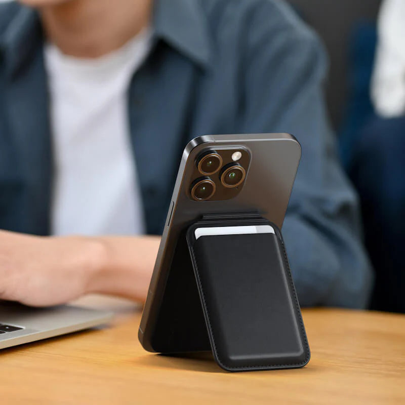 CARTERA MAGNETICA DE CUERO VEGANO NEGRO